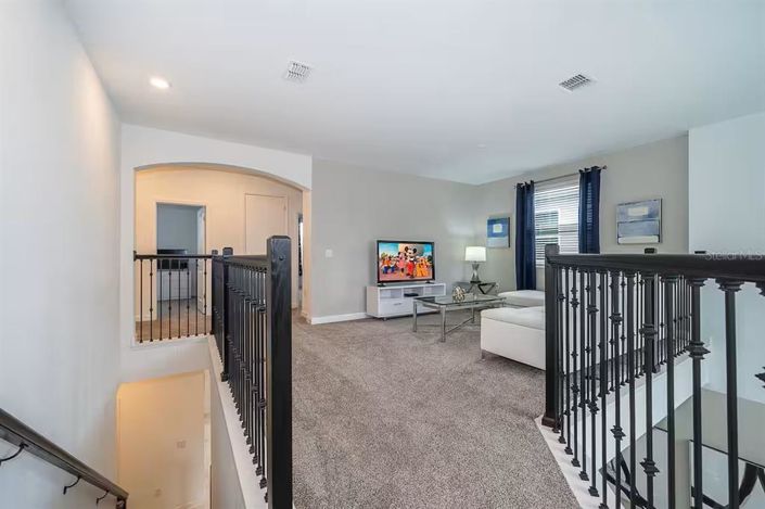 Image No.9-5 Bed Property for sale