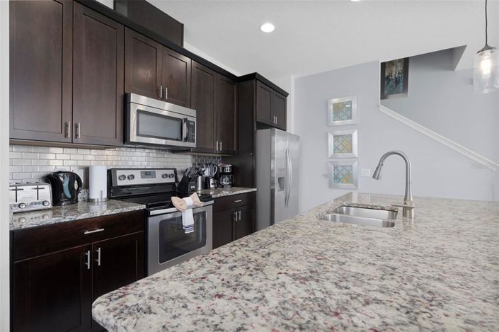 Image No.16-4 Bed Townhouse for sale