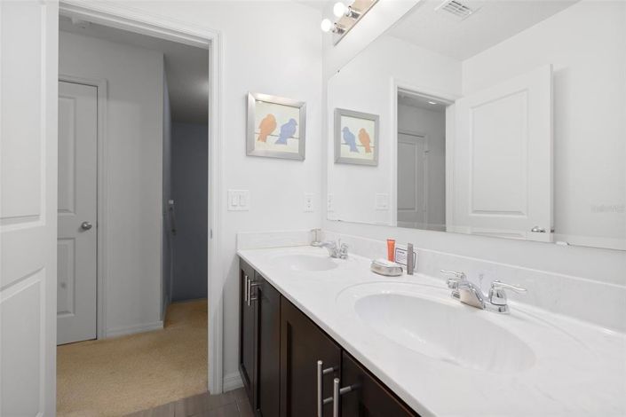 Image No.37-4 Bed Townhouse for sale