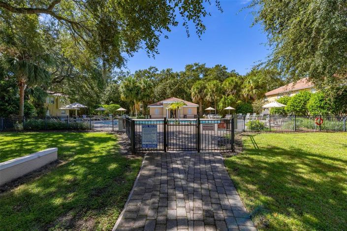 Image No.54-4 Bed Townhouse for sale