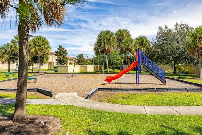 Image No.62-4 Bed Townhouse for sale