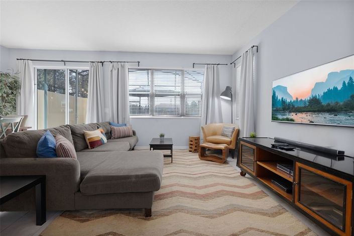 Image No.7-4 Bed Townhouse for sale