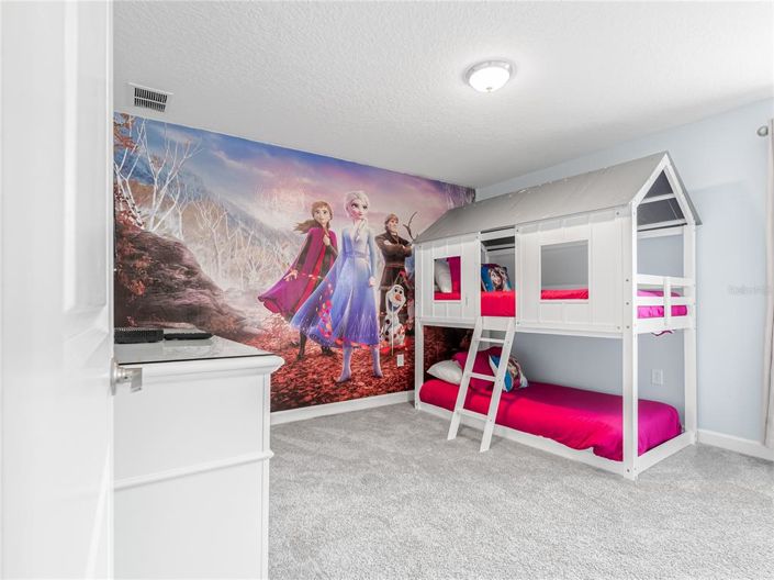 Image No.23-8 Bed Property for sale