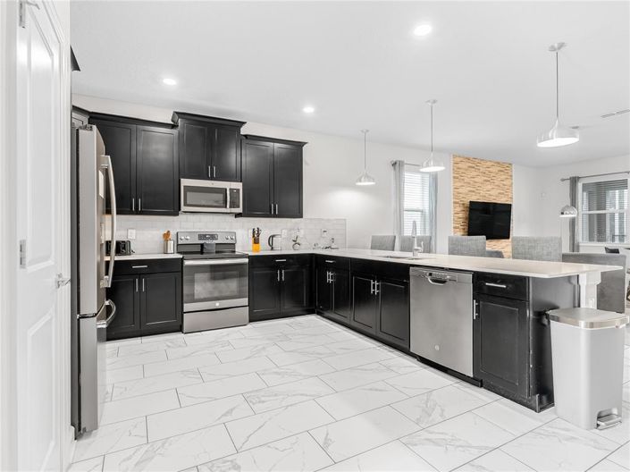 Image No.53-8 Bed Property for sale