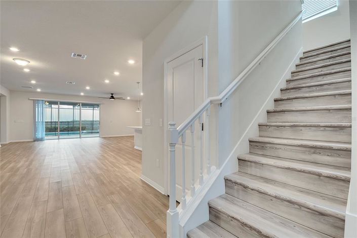 Image No.42-8 Bed Property for sale