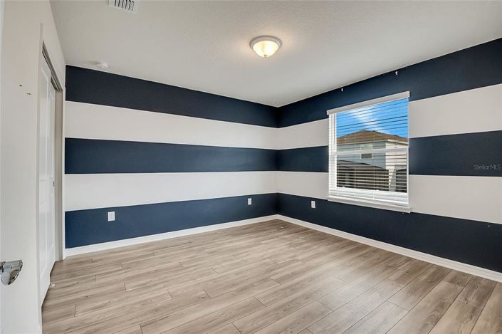 Image No.68-8 Bed Property for sale