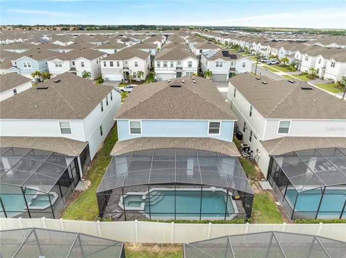 Image No.82-8 Bed Property for sale