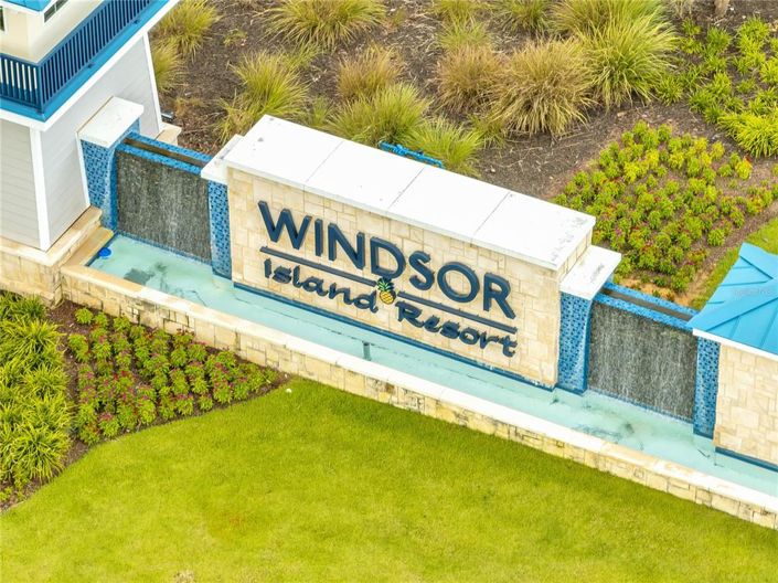 Image No.86-8 Bed Property for sale