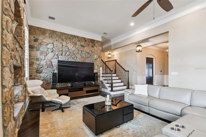 Image No.16-5 Bed Property for sale