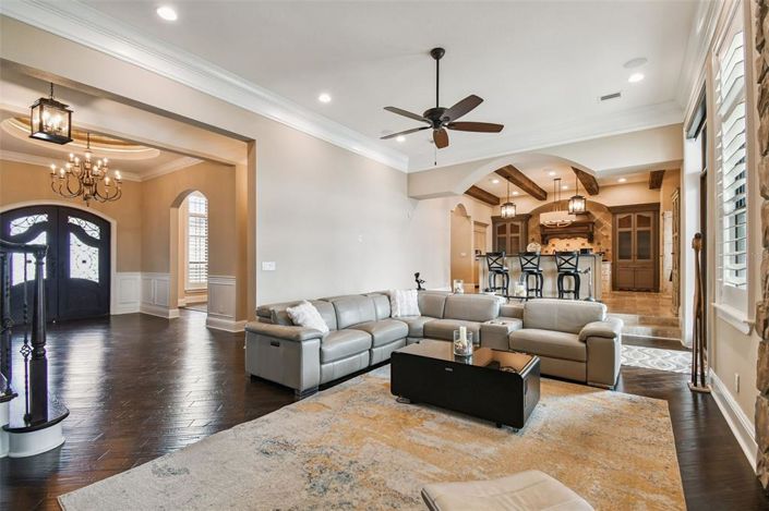 Image No.17-5 Bed Property for sale