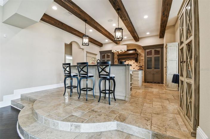 Image No.18-5 Bed Property for sale