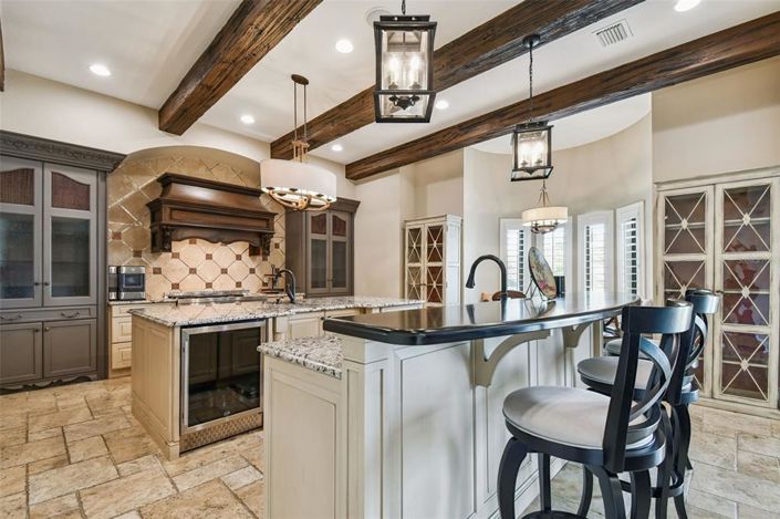 Image No.19-5 Bed Property for sale