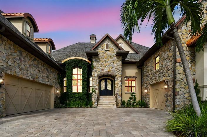 Image No.2-5 Bed Property for sale