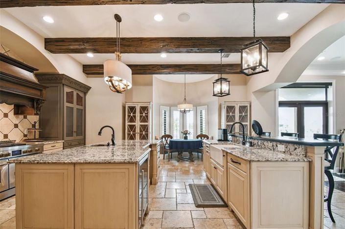 Image No.21-5 Bed Property for sale