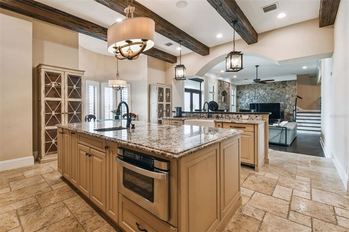 Image No.22-5 Bed Property for sale