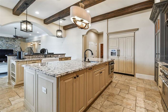 Image No.23-5 Bed Property for sale