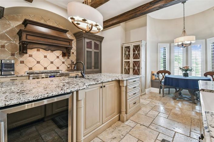 Image No.27-5 Bed Property for sale