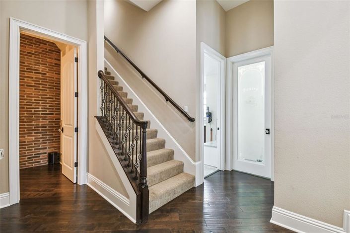 Image No.28-5 Bed Property for sale