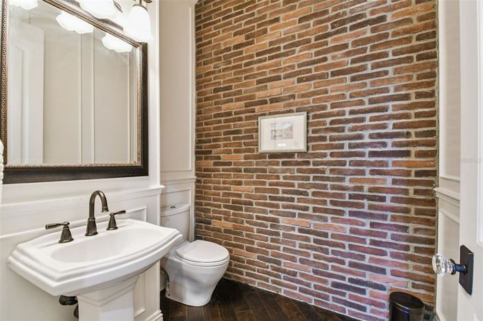 Image No.30-5 Bed Property for sale