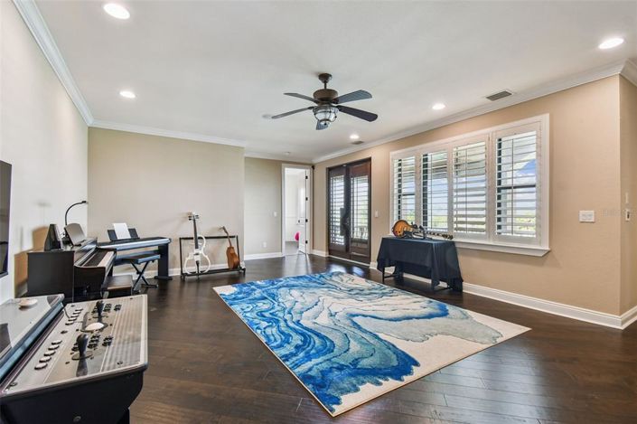 Image No.35-5 Bed Property for sale