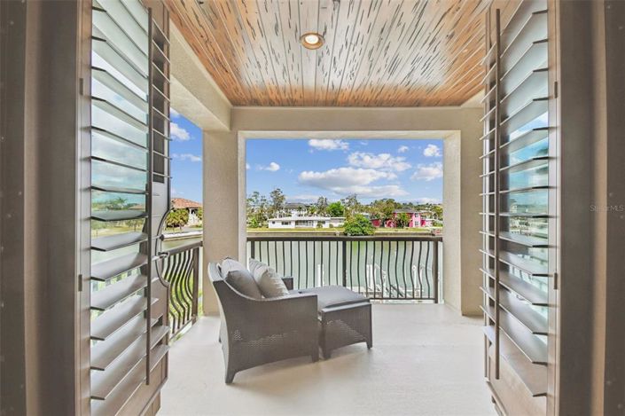 Image No.51-5 Bed Property for sale