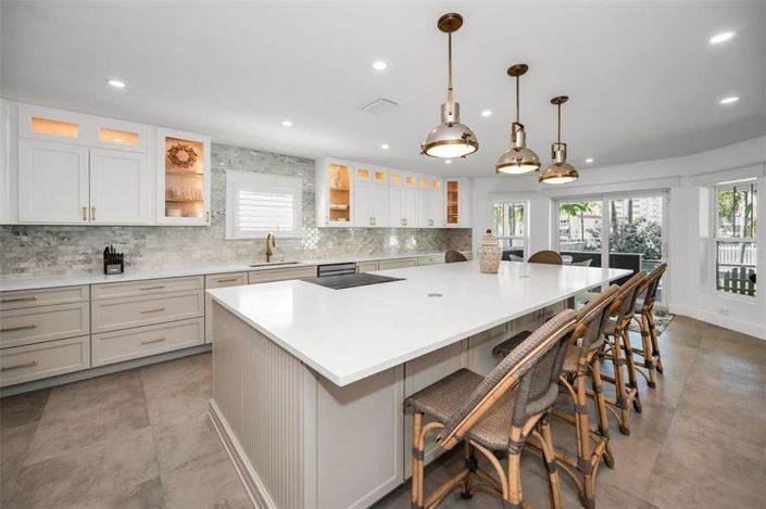 Image No.18-4 Bed Property for sale