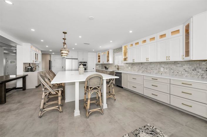 Image No.20-4 Bed Property for sale