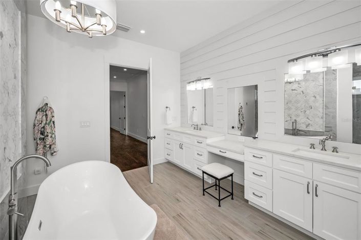 Image No.35-4 Bed Property for sale