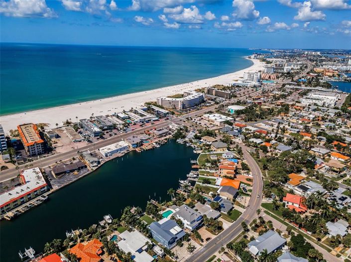 Image No.70-4 Bed Property for sale