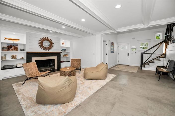 Image No.8-4 Bed Property for sale