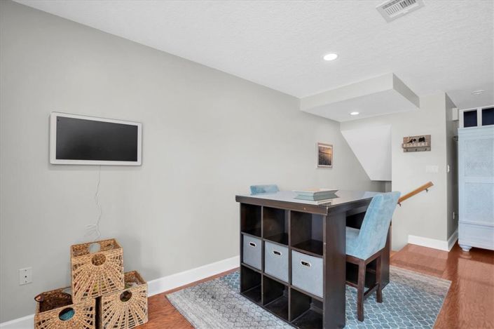 Image No.12-3 Bed Townhouse for sale