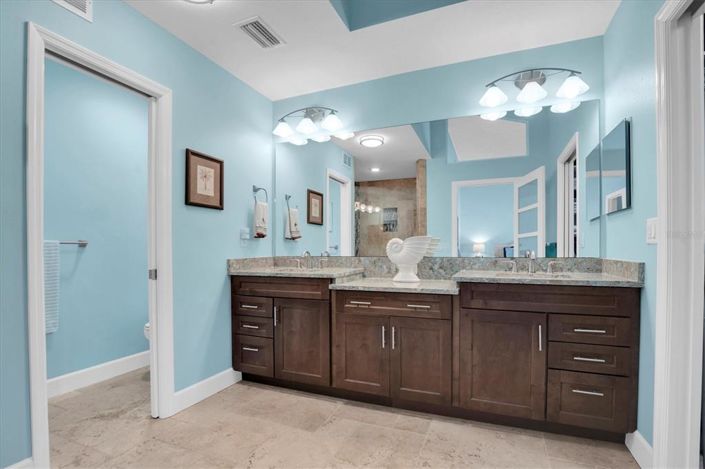 Image No.27-3 Bed Townhouse for sale