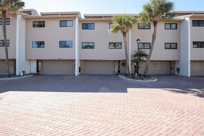 Image No.3-3 Bed Townhouse for sale