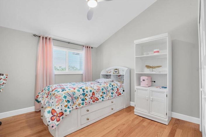 Image No.35-3 Bed Townhouse for sale