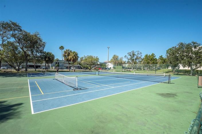 Image No.63-3 Bed Townhouse for sale