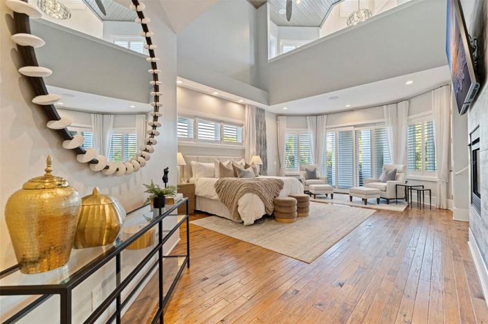 Image No.22-6 Bed Property for sale