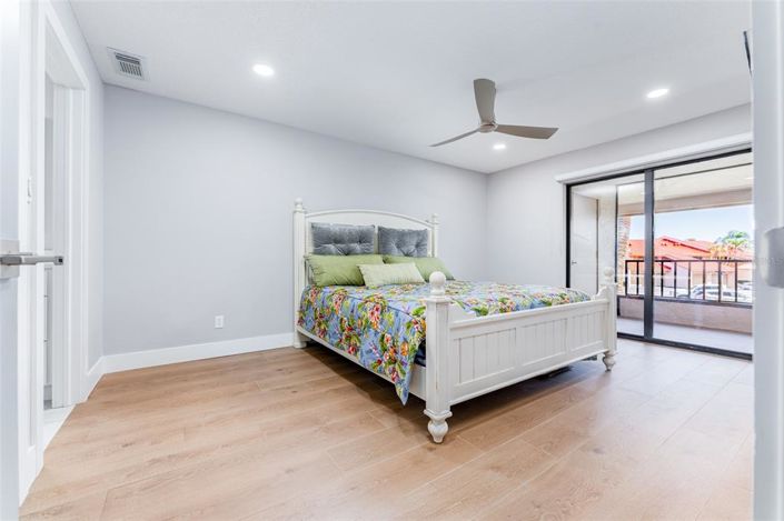 Image No.17-2 Bed Property for sale