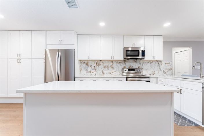 Image No.7-2 Bed Property for sale