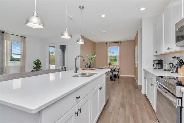 Image No.27-4 Bed Property for sale