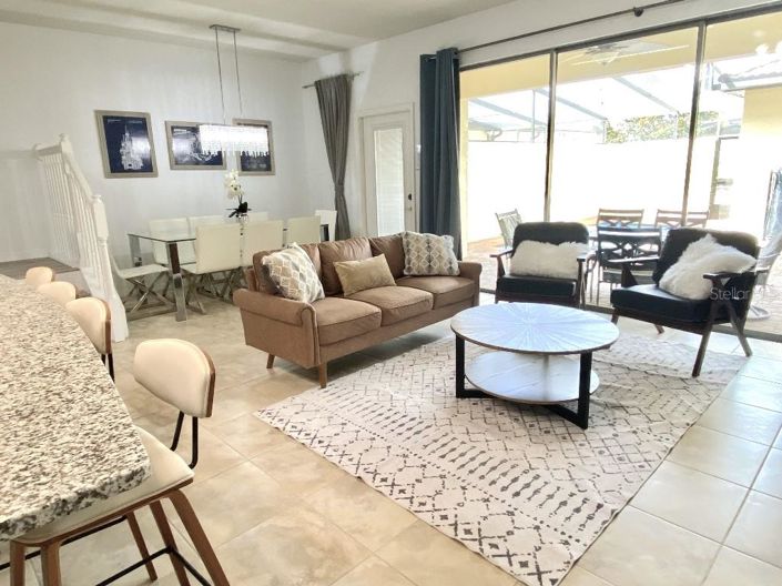 Image No.18-5 Bed Townhouse for sale