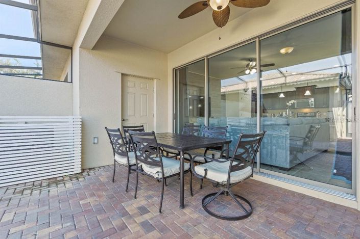 Image No.21-5 Bed Townhouse for sale