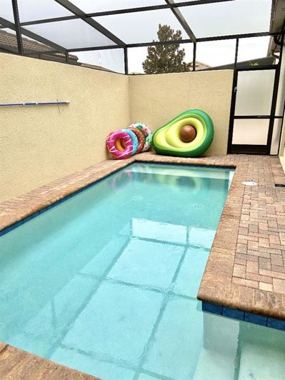 Image No.22-5 Bed Townhouse for sale