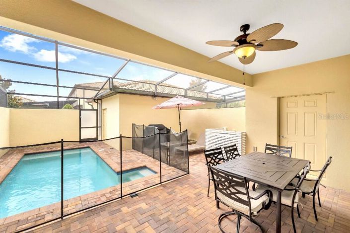 Image No.24-5 Bed Townhouse for sale