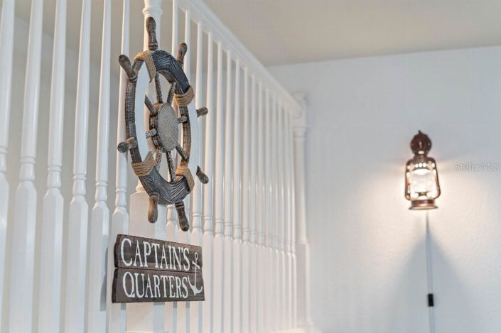 Image No.28-5 Bed Townhouse for sale