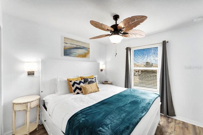 Image No.40-5 Bed Townhouse for sale