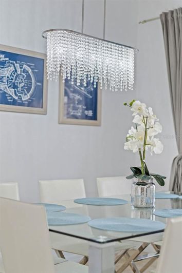 Image No.6-5 Bed Townhouse for sale