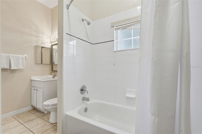 Image No.12-2 Bed Property for sale