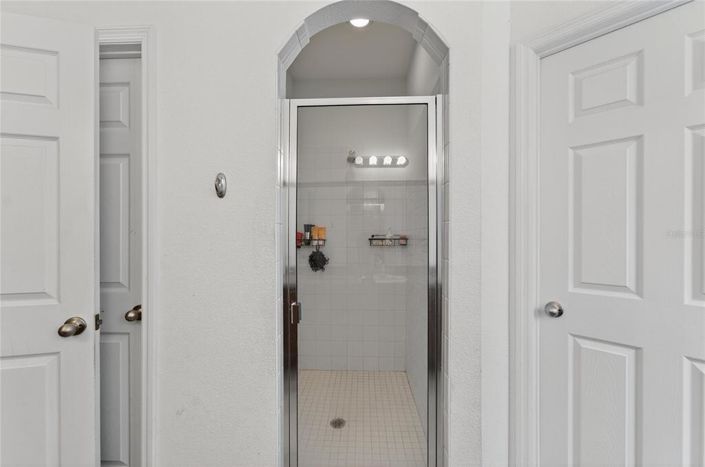 Image No.30-5 Bed Property for sale