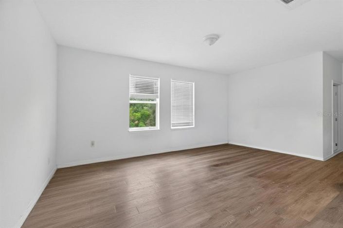 Image No.35-5 Bed Property for sale