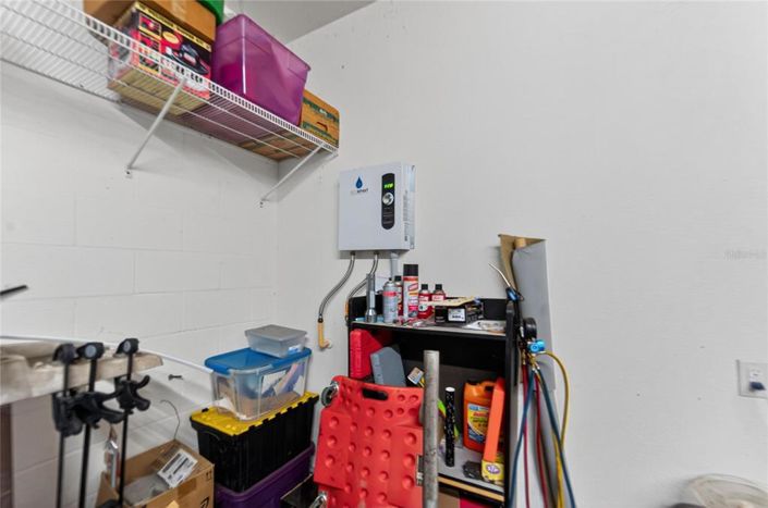 Image No.76-5 Bed Property for sale